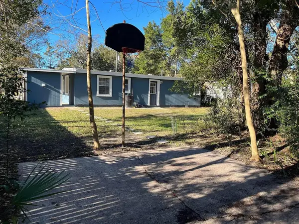 10423 KEUKA DR, Jacksonville, FL 32218