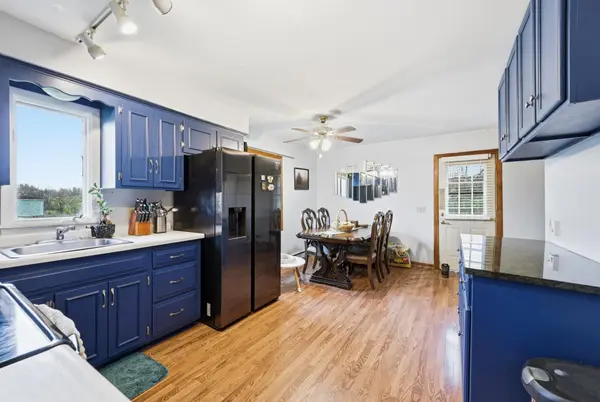 317 6th ST E, Carver, MN 55315