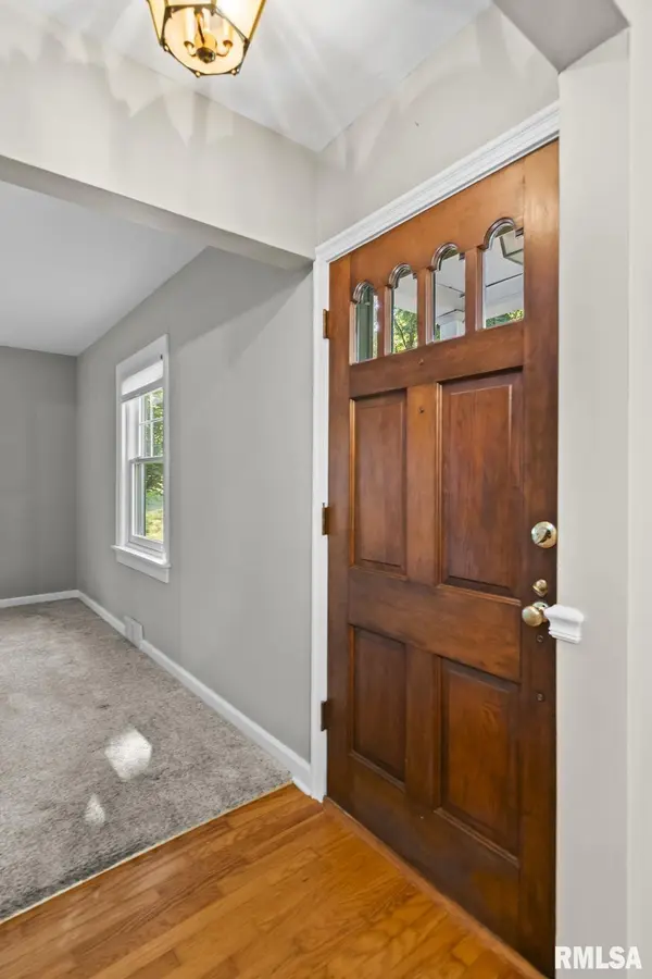1541 W FAYETTE AVE, Springfield, IL 62704