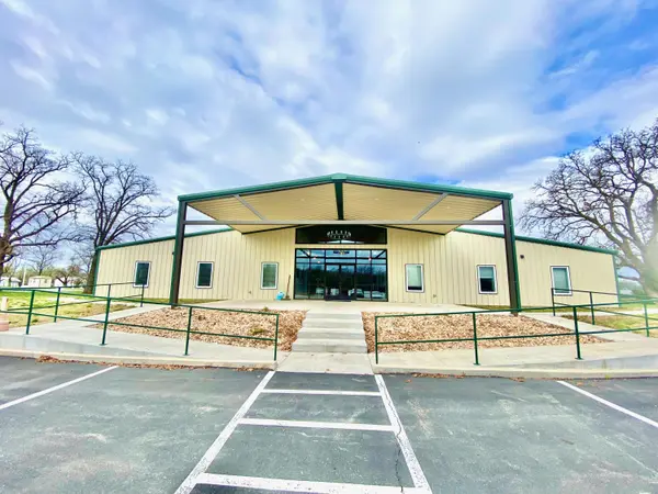 2412 County  Lane 175, Carthage, MO 64836