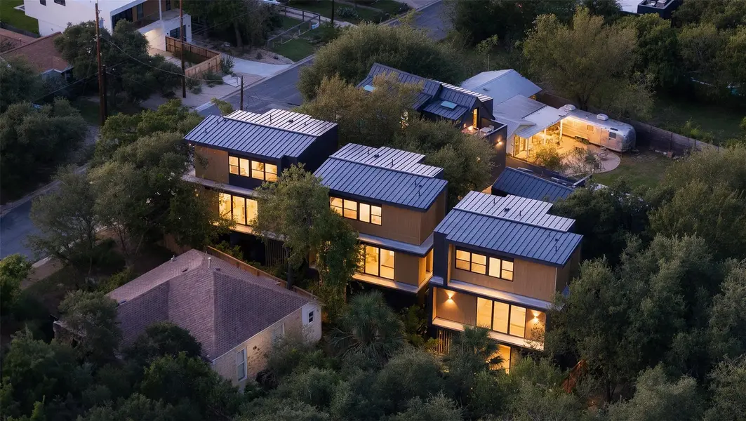 1002 W Johanna ST #1, Austin, TX 78704