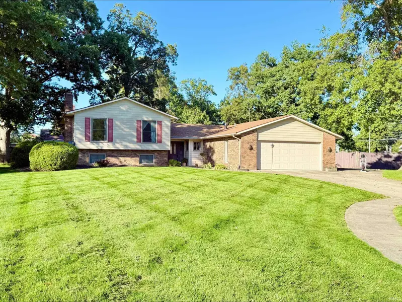 6201 Manchester DR, Fort Wayne, IN 46835-3777