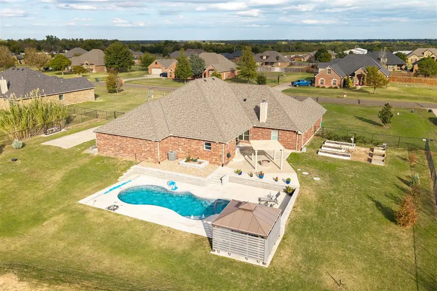 14261 Beaver Creek RD, Edmond, OK 73025