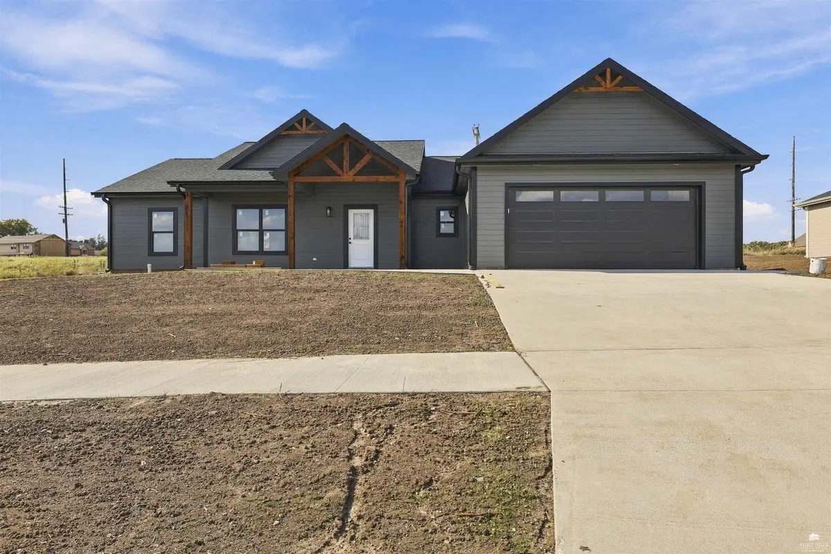 220 Michaels WAY, Junction City, KS 66441