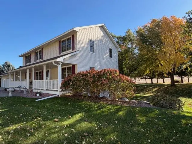 4614 215th ST E, Hampton, MN 55031