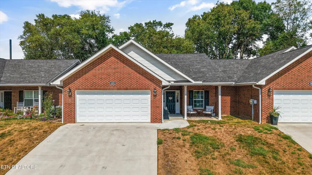 1032 Patriots Landing, Dandridge, TN 37725