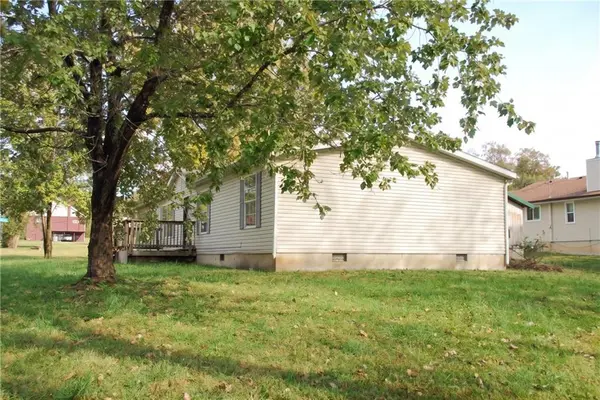 1801 5th AVE, Leavenworth, KS 66048