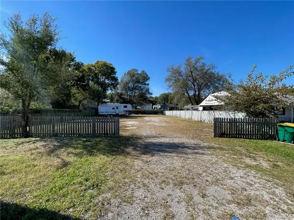 2130 S 34th ST, Kansas City, KS 66106