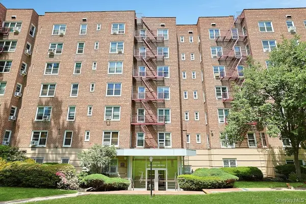 1300 Midland AVE #C39, Yonkers, NY 10704
