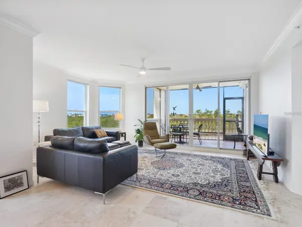 5430 EAGLES POINT CIR #101, Sarasota, FL 34231