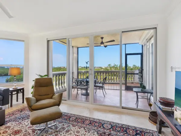 5430 EAGLES POINT CIR #101, Sarasota, FL 34231