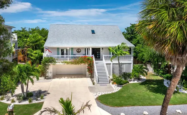 3458 ANGLIN DR, Sarasota, FL 34242
