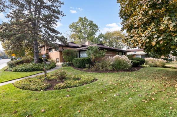 4401 W Lunt AVE, Lincolnwood, IL 60712