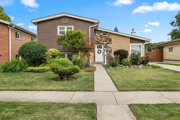 8143 N Clifton AVE, Niles, IL 60714