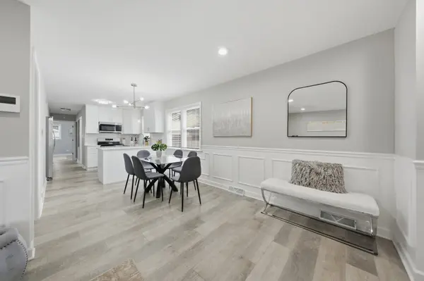 8231 S Wentworth AVE, Chicago, IL 60620