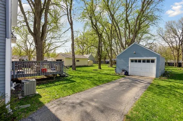 724 8th AVE NW, Faribault, MN 55021