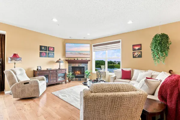 8415 Norwood LN N, Maple Grove, MN 55369