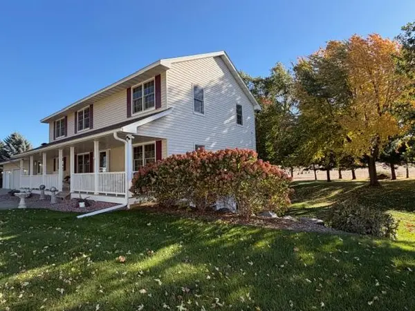 4614 215th ST E, Hampton, MN 55031