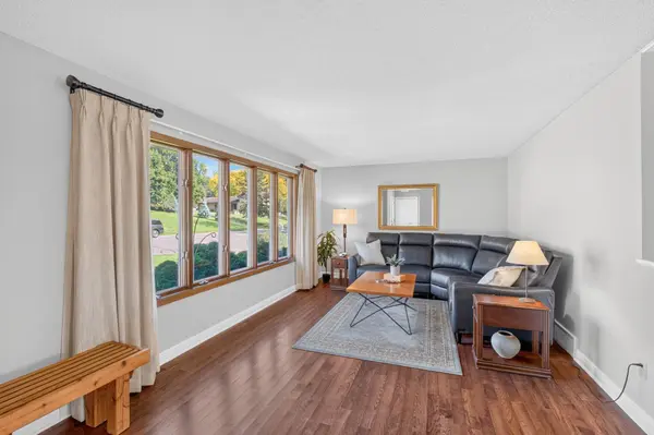 4315 Kaufmanis WAY, Eagan, MN 55123