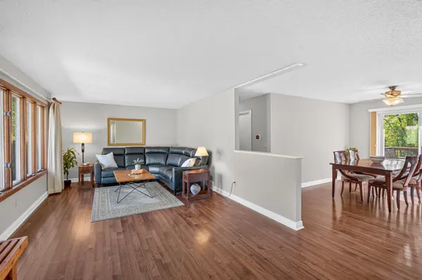 4315 Kaufmanis WAY, Eagan, MN 55123