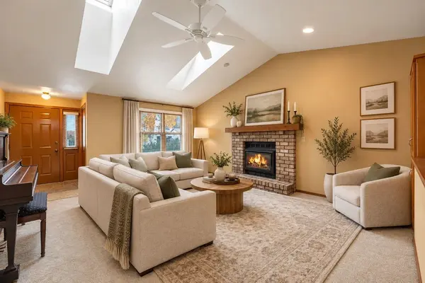 806 FLAMBEAU PL, De Pere, WI 54115