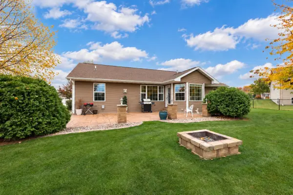 W6296 ELPASO DR, Greenville, WI 54942