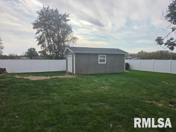 170 S PLEASANT AVE, Galesburg, IL 61401