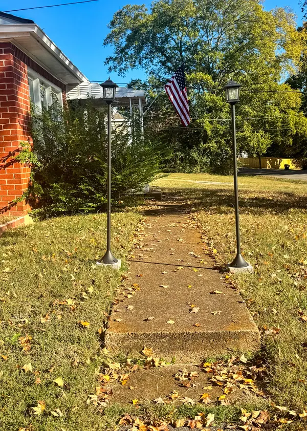 121 Ray Ave, Old Hickory, TN 37138