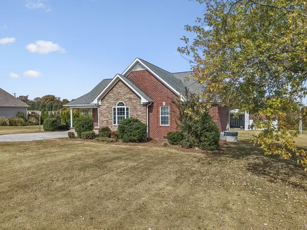 704 Parker Ln, Lafayette, TN 37083