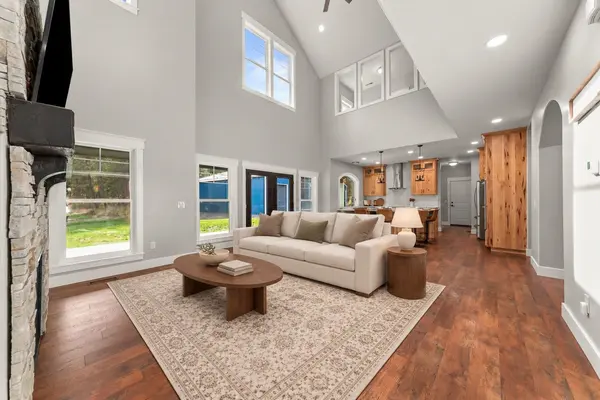12100 N Craig Rd, Nine Mile Falls, WA 99026