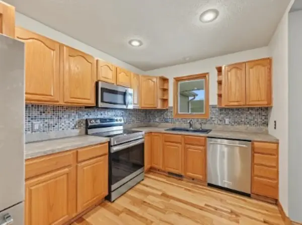 1802 Bluestem Ln., Salina, KS 67401