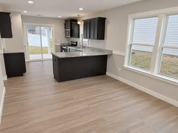 1728 Spruce Knoll ST, Spartanburg, SC 29303
