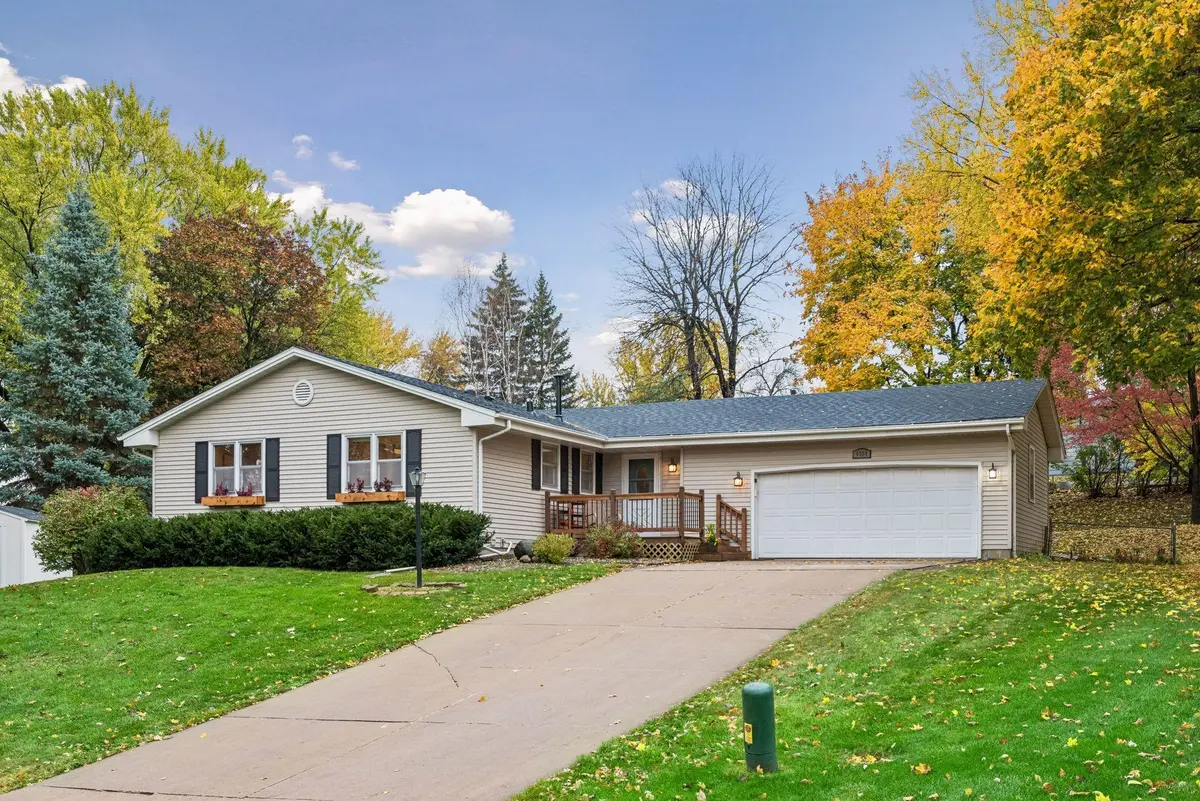 9924 Little CIR, Bloomington, MN 55437