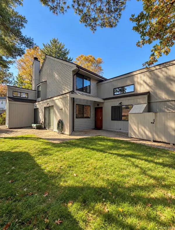 15 Pine Ridge RD, Larchmont, NY 10538