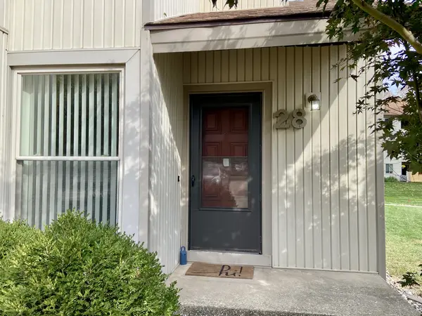 28 Colony West DR, Champaign, IL 61820