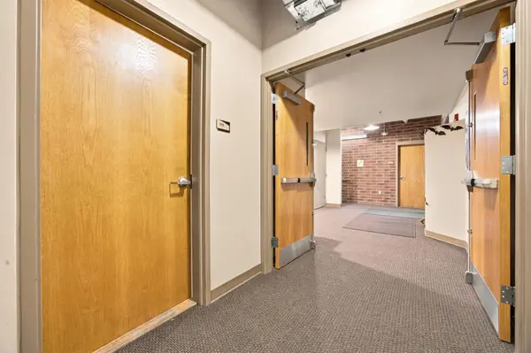 11 4th ST S #102, Moorhead, MN 56560