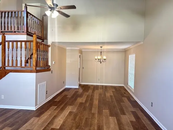 1612 Brook Manor Dr, Hixson, TN 37343