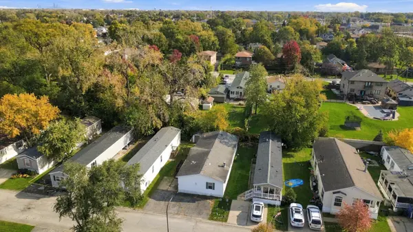 923 Victory LN, Justice, IL 60458