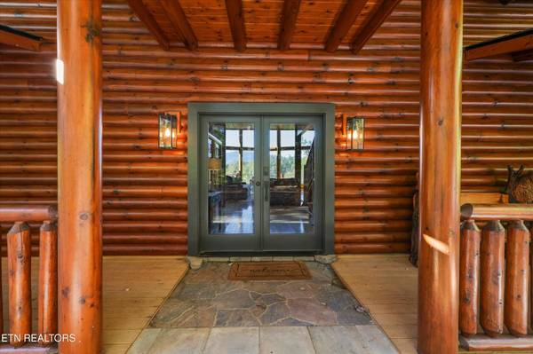 611 Pinnacle Vista Rd, Gatlinburg, TN 37738