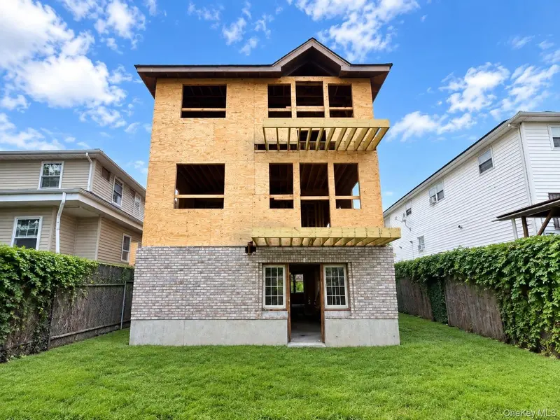 13043 129th ST, South Ozone Park, NY 11420