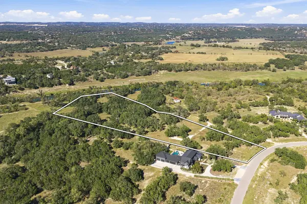 1942 Paradise PKWY, Canyon Lake, TX 78133