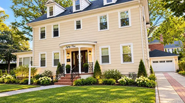 85 Violet AVE, Floral Park, NY 11001