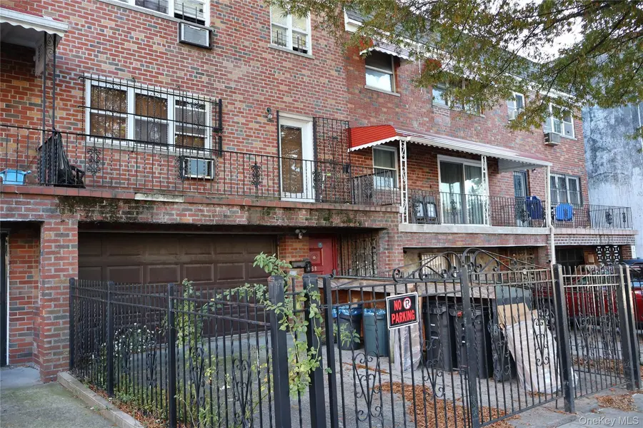 858 Morris Park AVE, Bronx, NY 10462