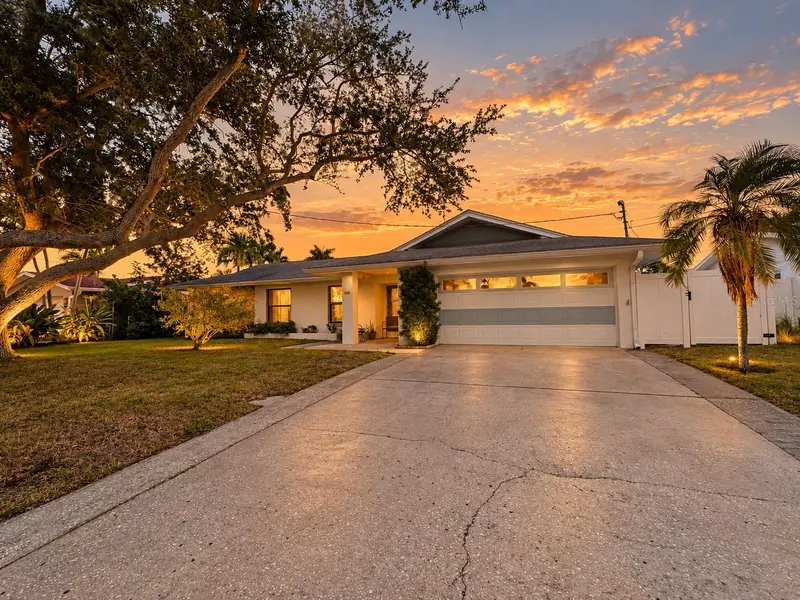 4261 14TH ST NE, St Petersburg, FL 33703