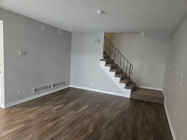 6257 Gold CIR #6257, Hanover Park, IL 60133