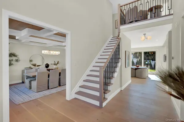 620 Boelsen, Westbury, NY 11590