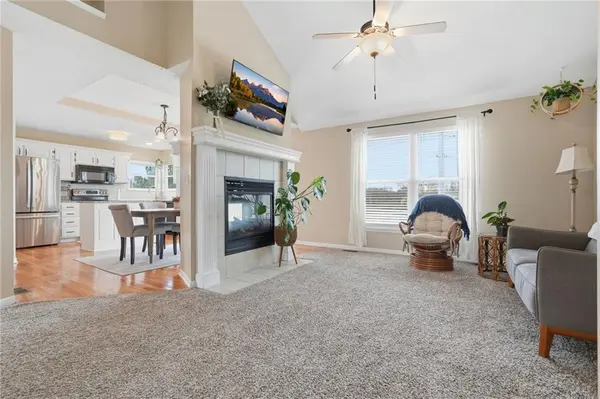 109 W 182nd ST, Belton, MO 64012