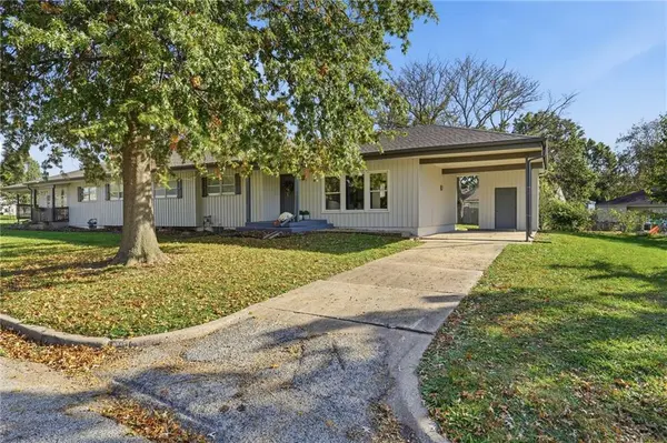 502 Tumbleweed PL, Belton, MO 64012