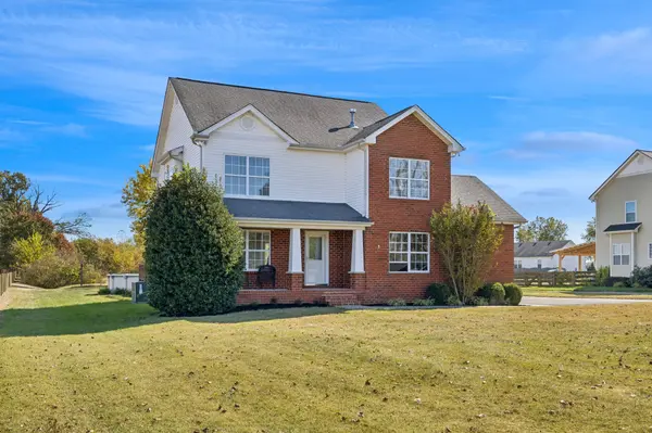 5297 E Robertson Rd, Cross Plains, TN 37049