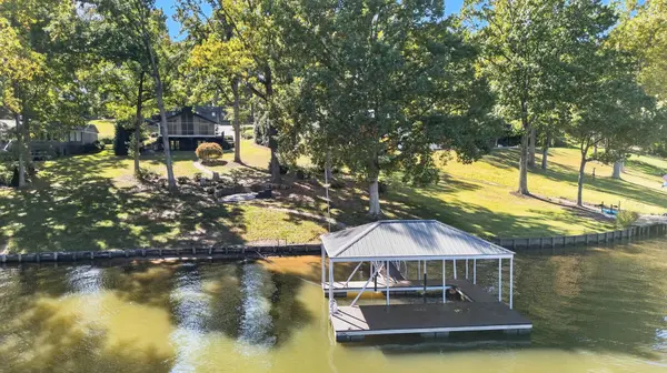 120 Lake Bowen DR, Inman, SC 29349